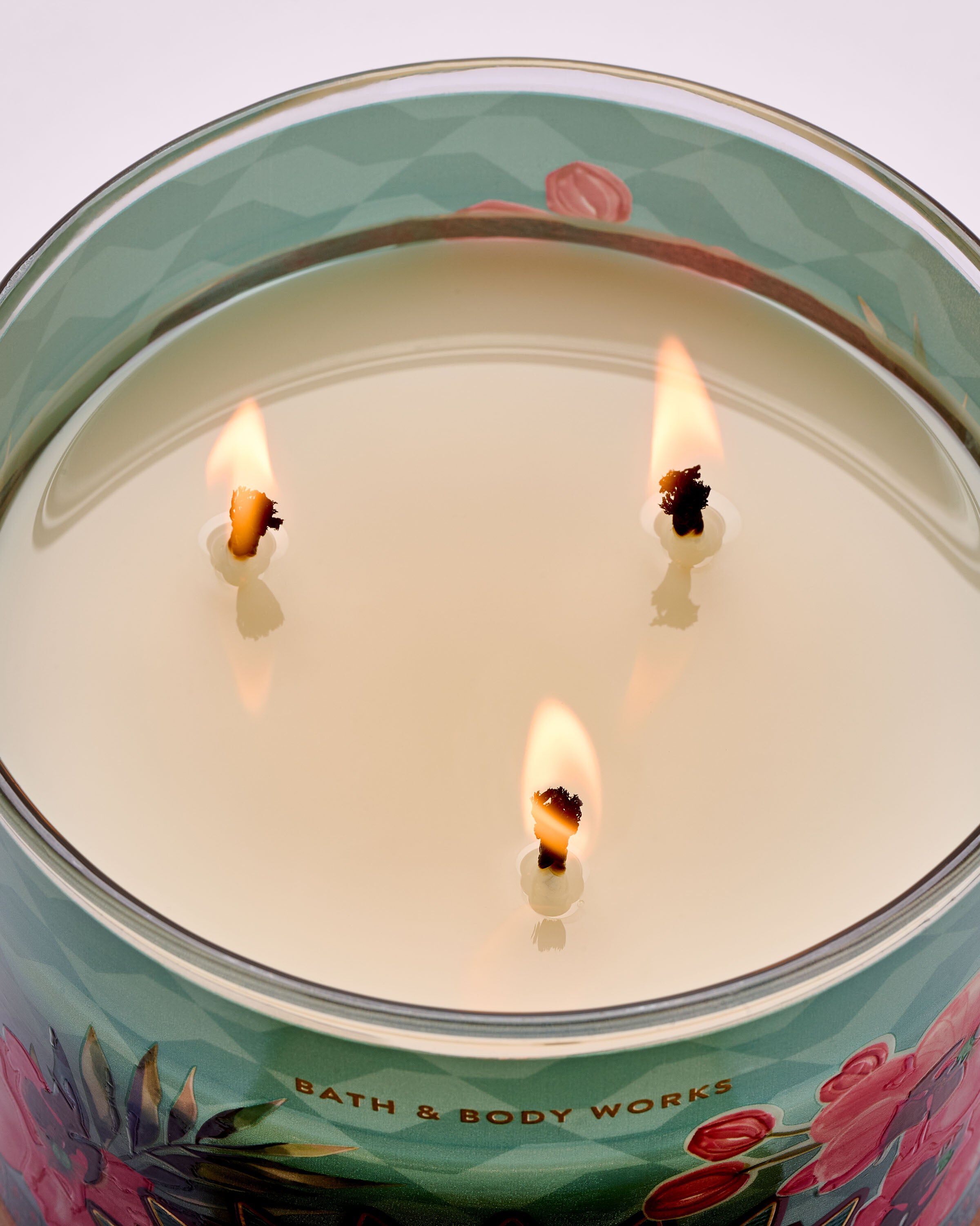 Shop Warm Ocean Breeze 3-Wick Candle | Bath & Body Works Malaysia