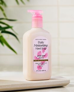 Pink Kiwi Berry Daily Moisturizing Hand Soap image number null