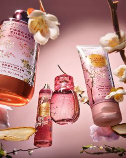 Forever Cherry Blossom 3-Wick Candle image number null