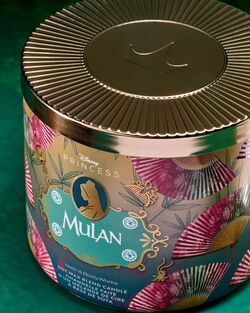 Mulan 3-Wick Candle image number null