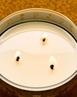 Belle 3-Wick Candle image number null